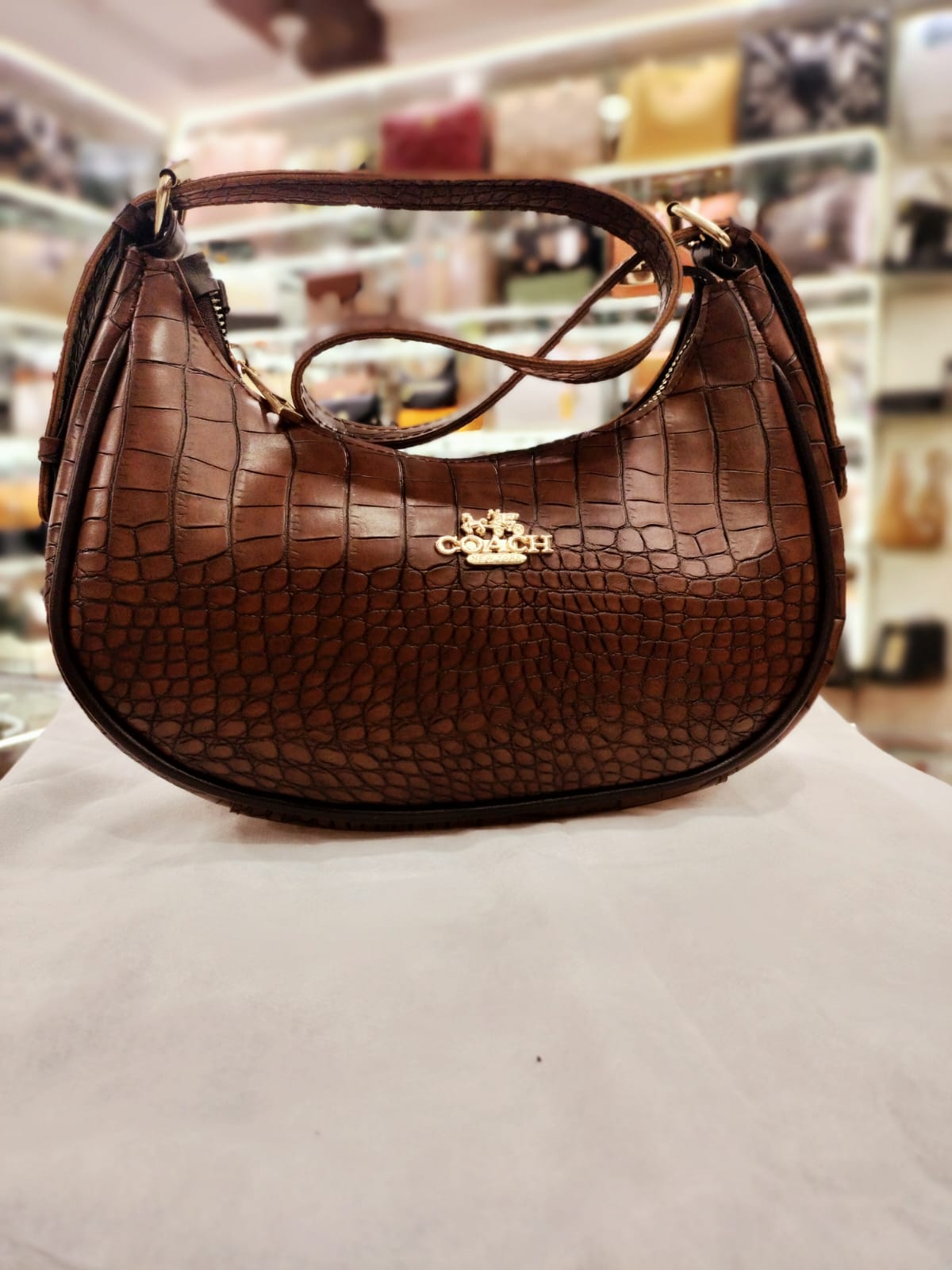 coach moon shape shoulder bag