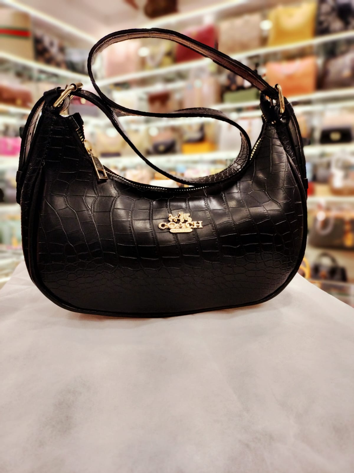 coach moon shape shoulder bag