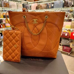 chanel tote bag