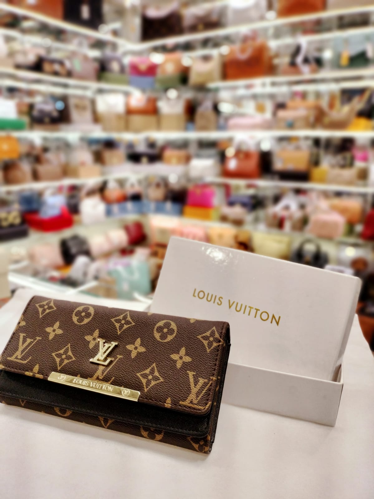 louis vuitton wallet dark brown with lv design