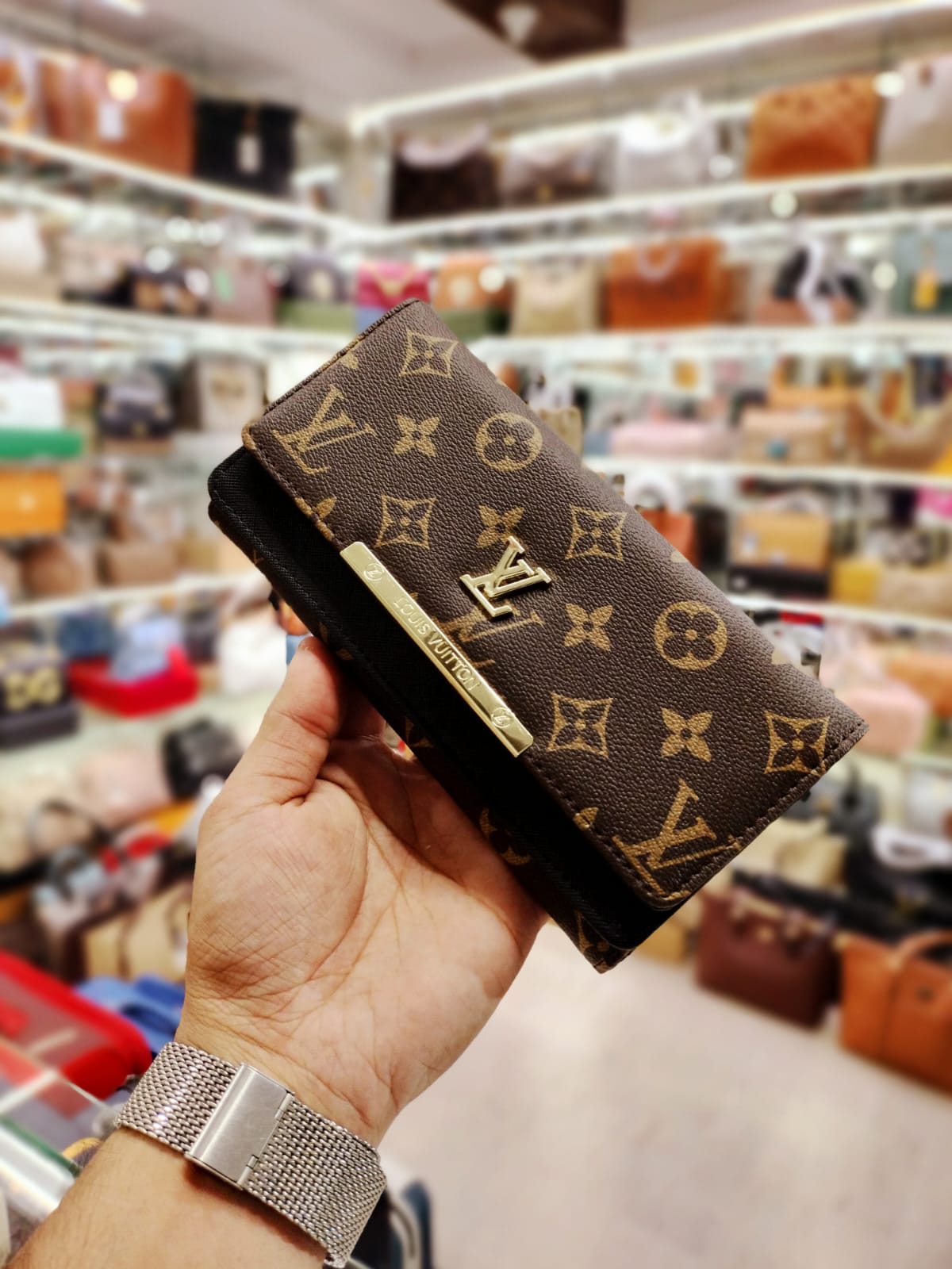 louis vuitton wallet dark brown with lv design