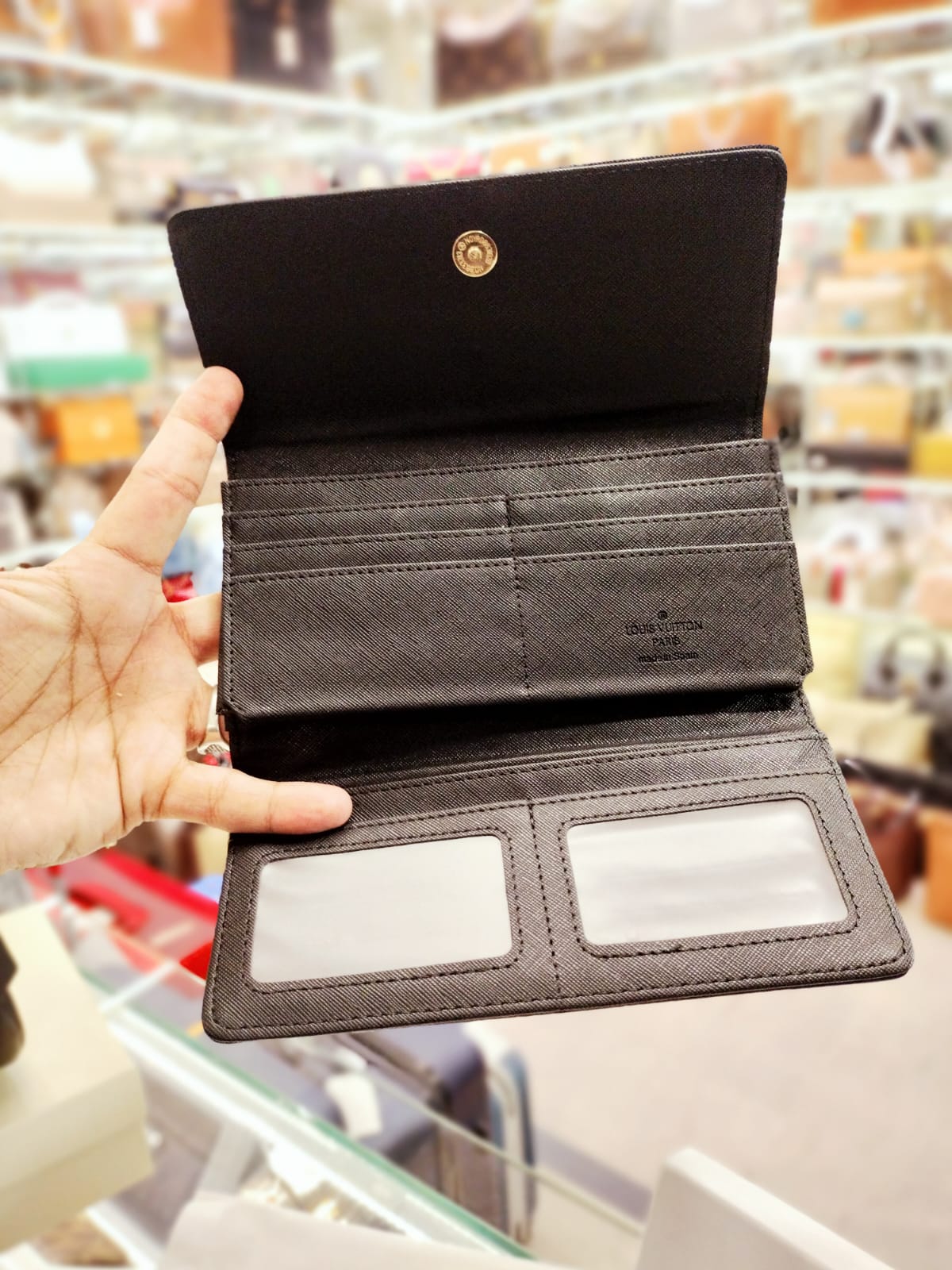 louis vuitton wallet black