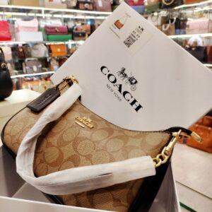 coach teri shoulder bag in black color