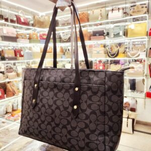 classic women’s tote bag for travel, shopping & office